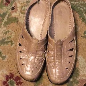 Easy spirit brown nice slip on size 7 1/2N shoes